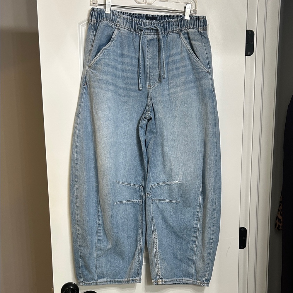 GAP Women’s Barrel Leg Horseshoe Fit Baggy Light Blue Jeans